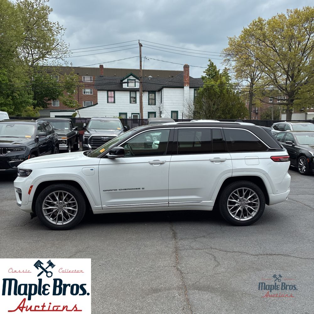 2022 Jeep Grand Cherokee 4xe Summit 4x4