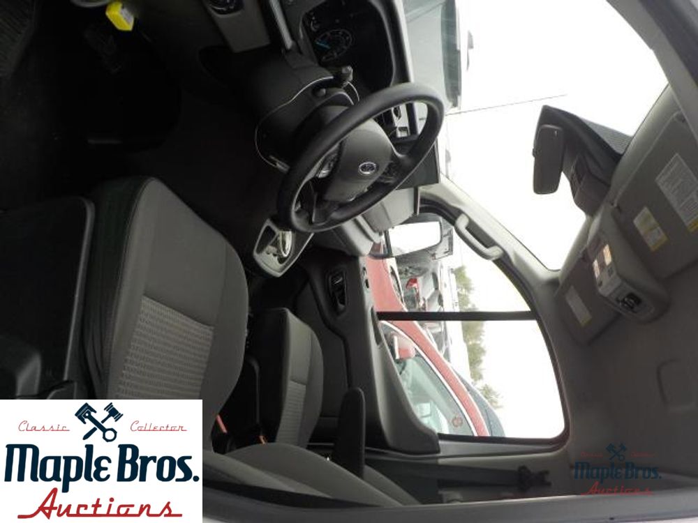 2024 Ford Transit Passenger Wagon XLT