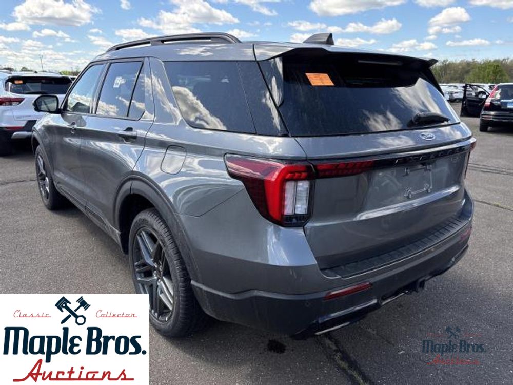 2025 Ford Explorer ST-Line