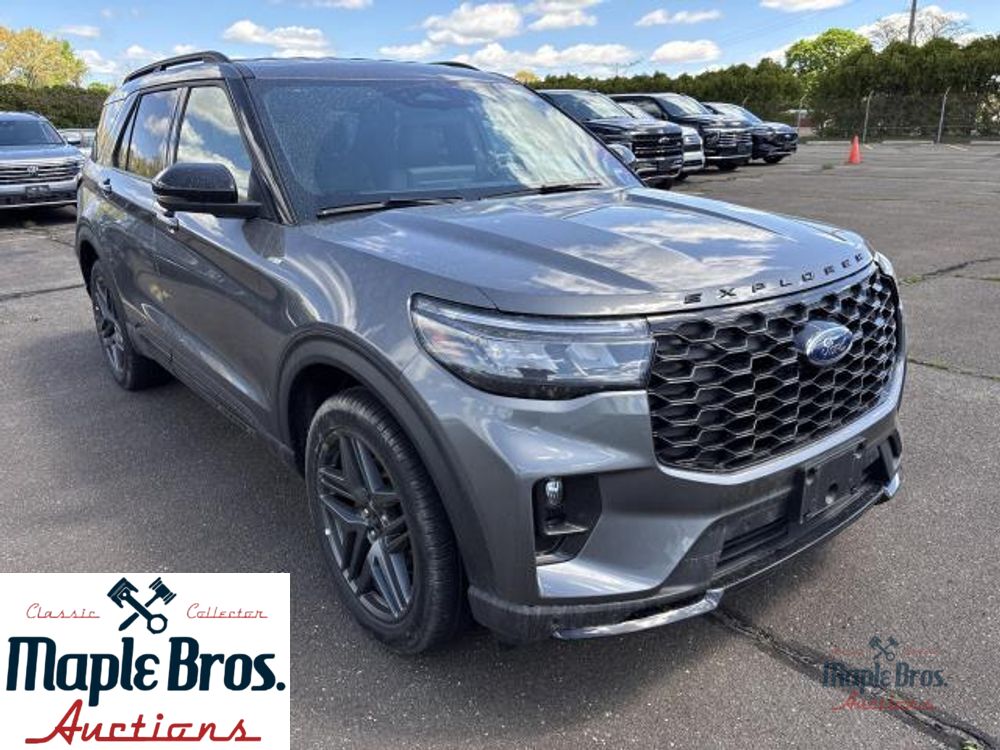 2025 Ford Explorer ST-Line