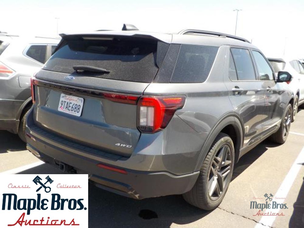 2025 Ford Explorer ST-Line