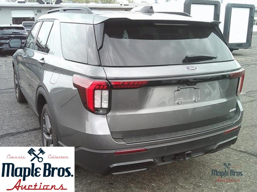 2025 Ford Explorer ST-Line