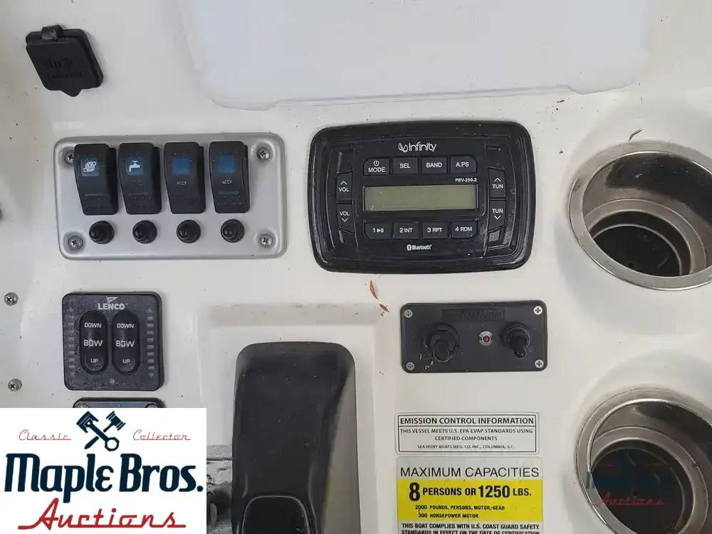2013 Sea Hunt 24 BR