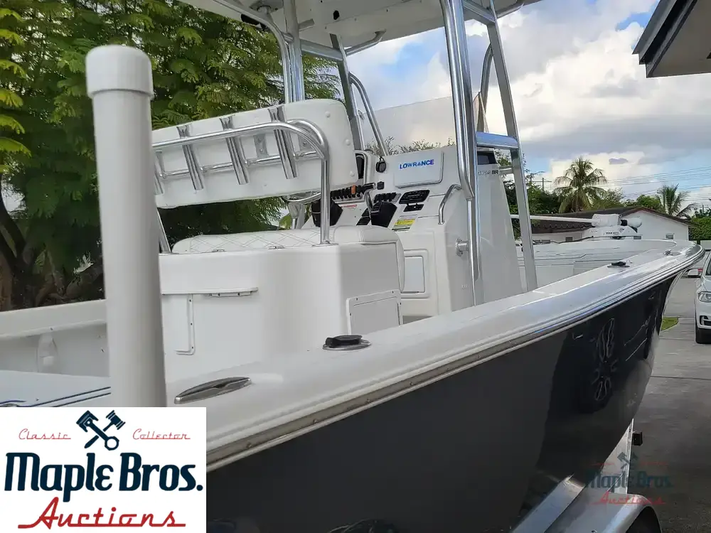 2013 Sea Hunt 24 BR