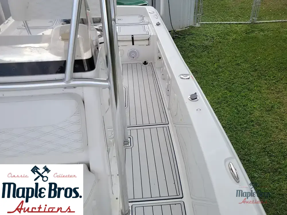 2013 Sea Hunt 24 BR