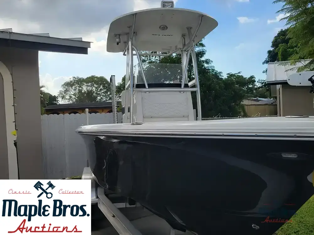 2013 Sea Hunt 24 BR