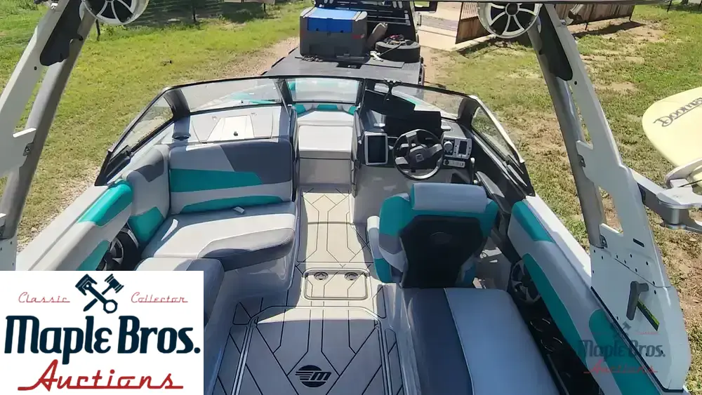 2020 Malibu 22 LSV
