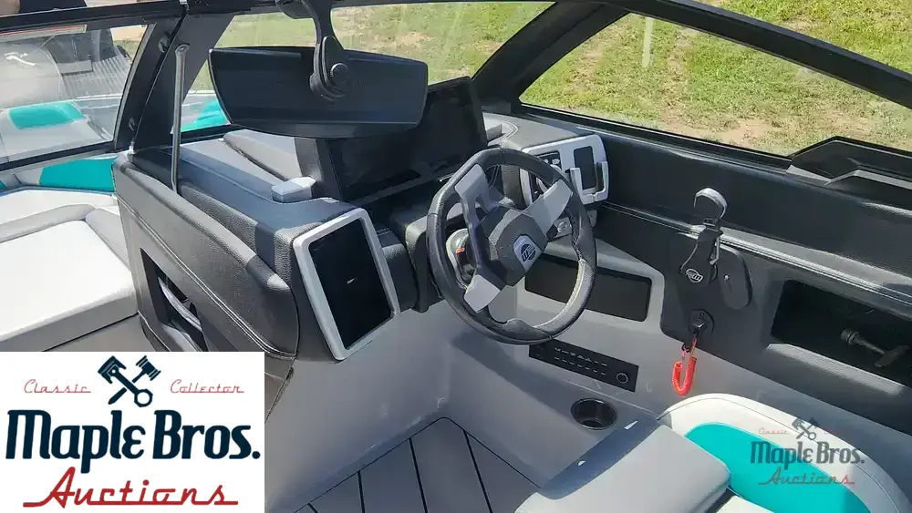 2020 Malibu 22 LSV