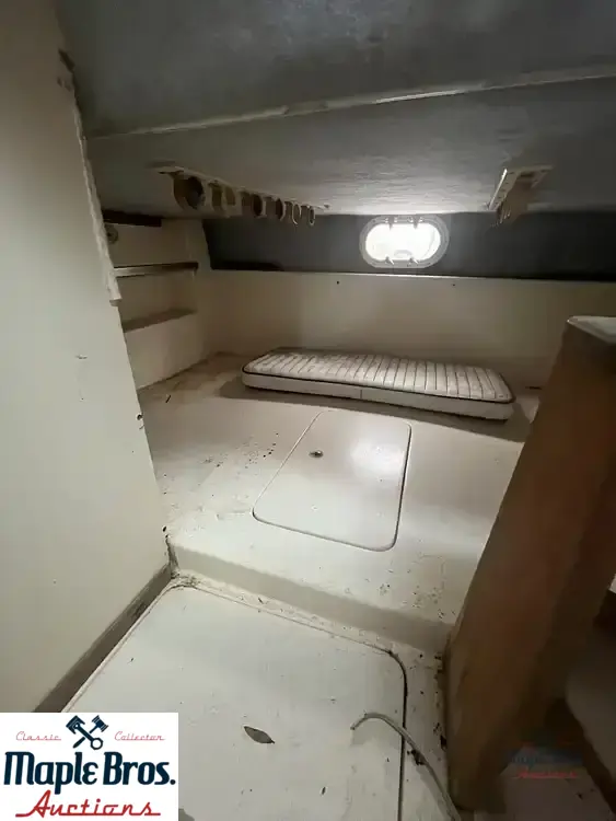 1994 Mako 295 FD Cabin