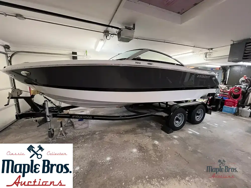 2018 Four Winns H210