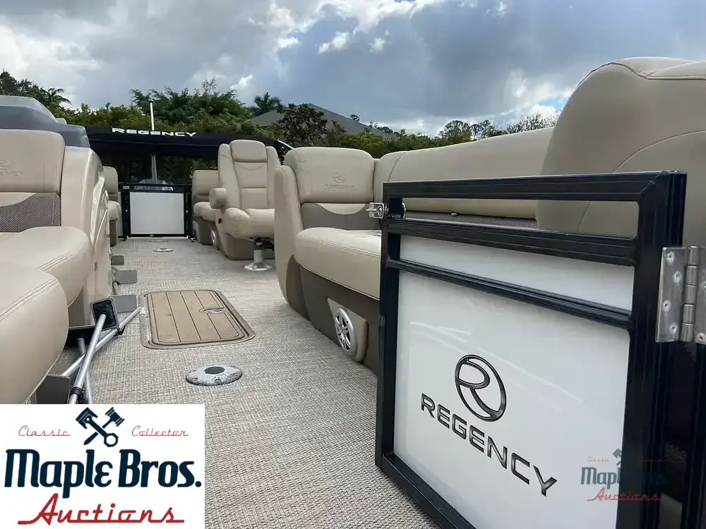 2020 Regency 230 DL3