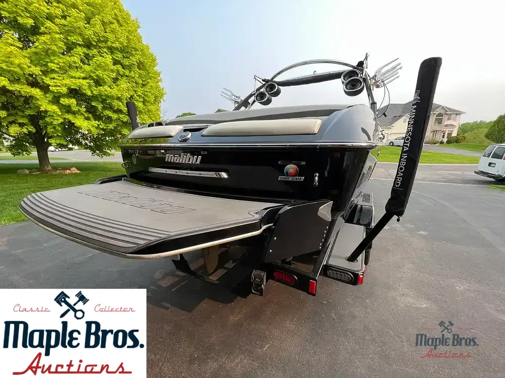 2013 Malibu Wakesetter 22 MXZ