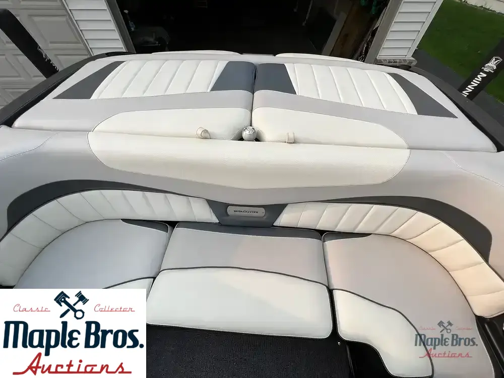 2013 Malibu Wakesetter 22 MXZ