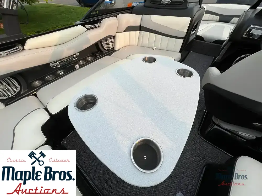 2013 Malibu Wakesetter 22 MXZ