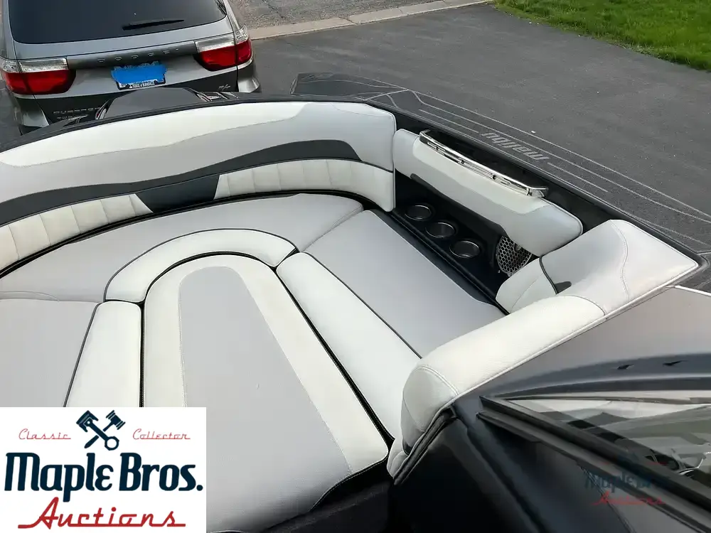2013 Malibu Wakesetter 22 MXZ