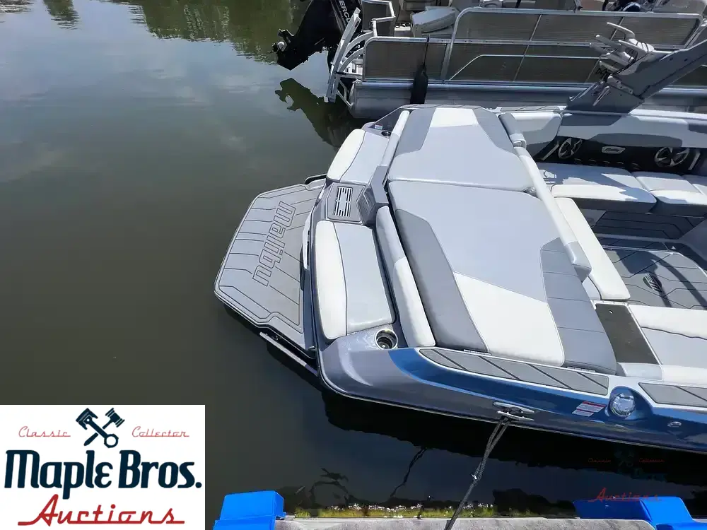 2021 Malibu 22 LSV