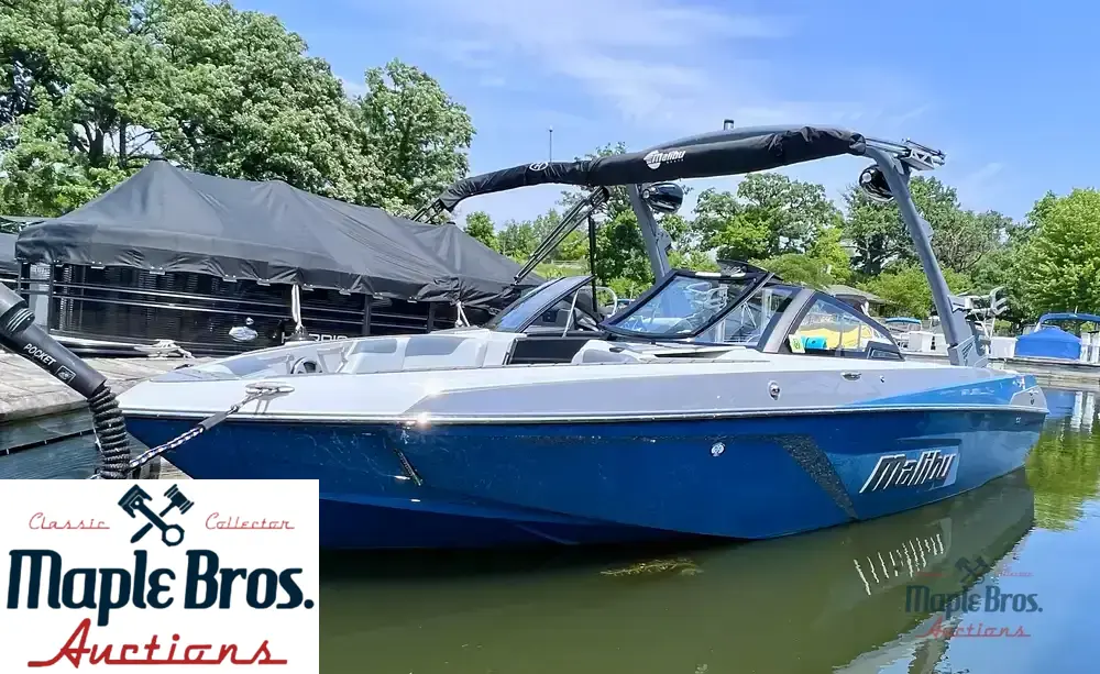 2021 Malibu 22 LSV