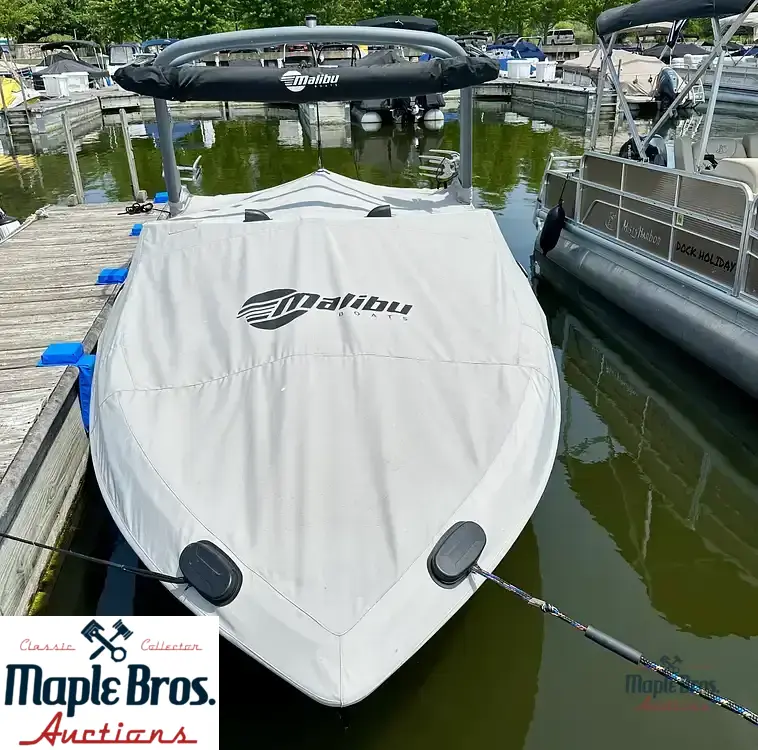 2021 Malibu 22 LSV
