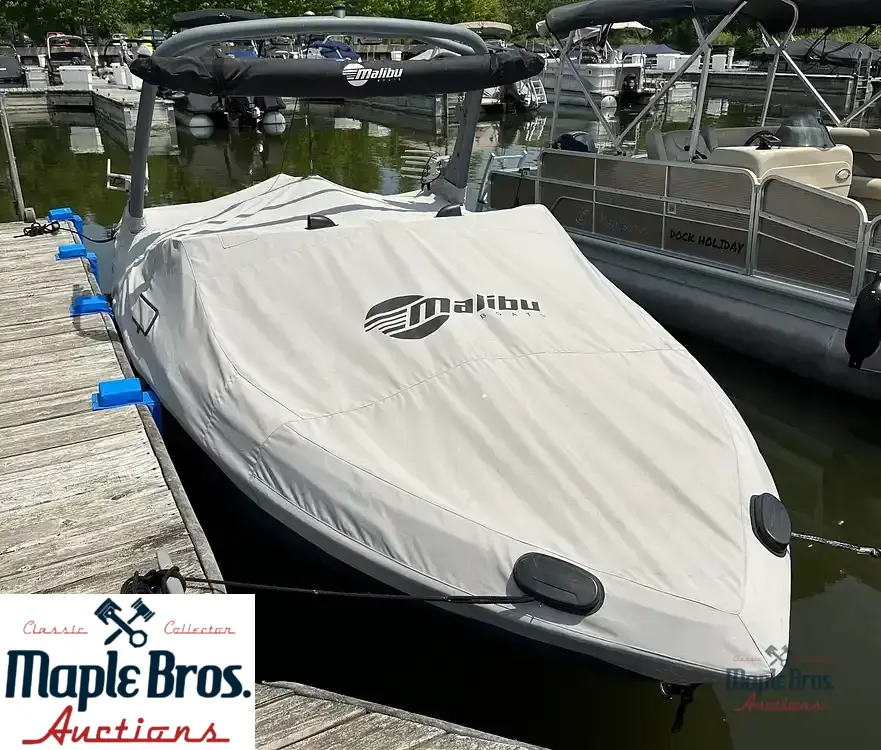 2021 Malibu 22 LSV