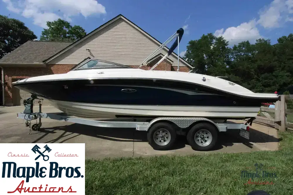 2021 Sea Ray SPX 210