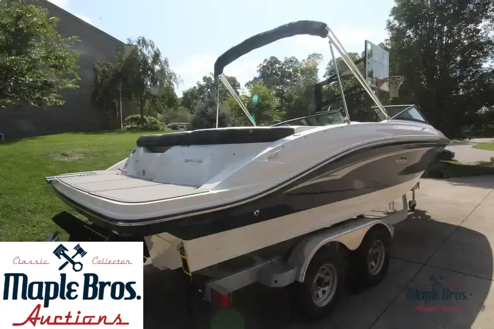 2021 Sea Ray SPX 210