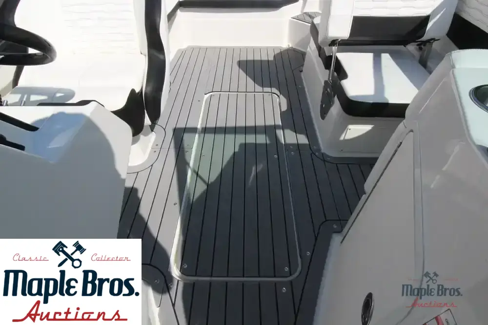 2021 Sea Ray SPX 210