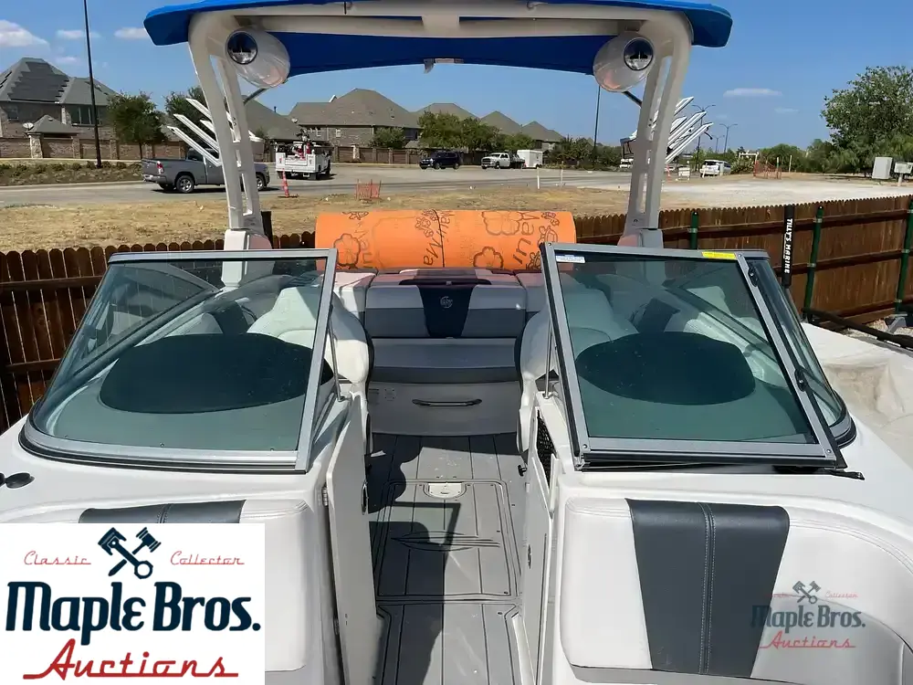 2021 Chaparral 21 Surf