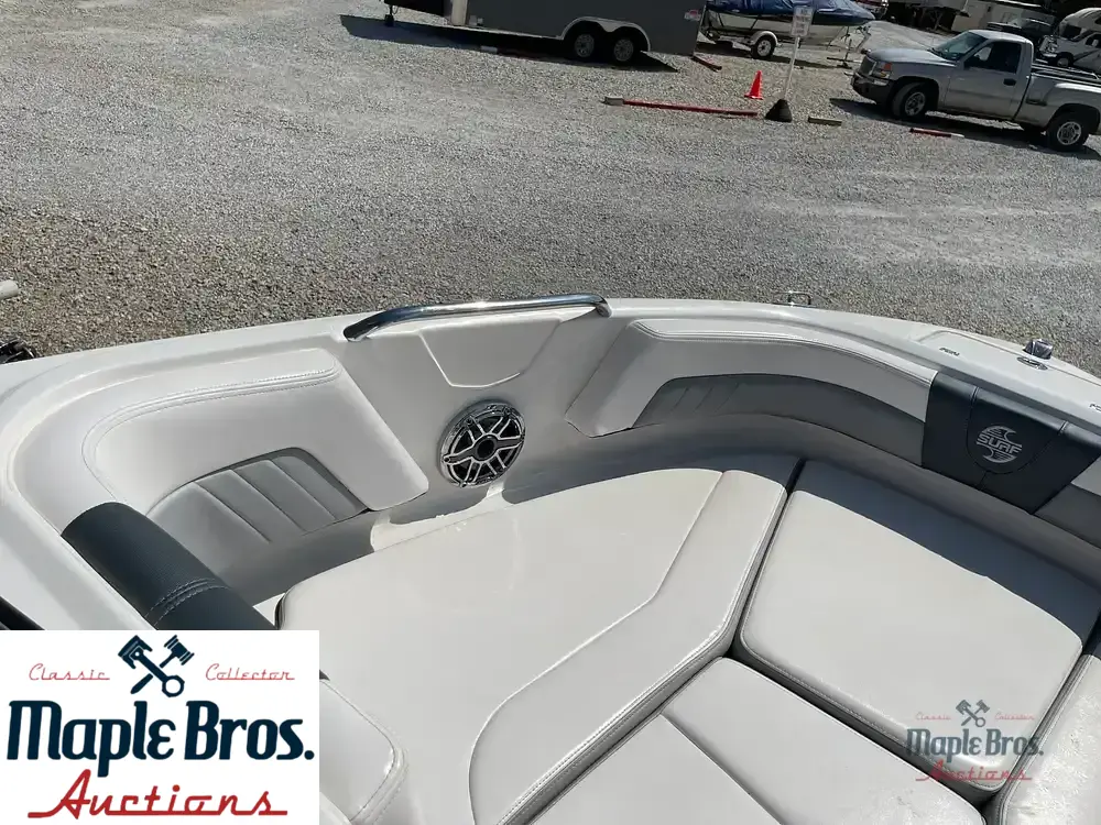 2021 Chaparral 21 Surf