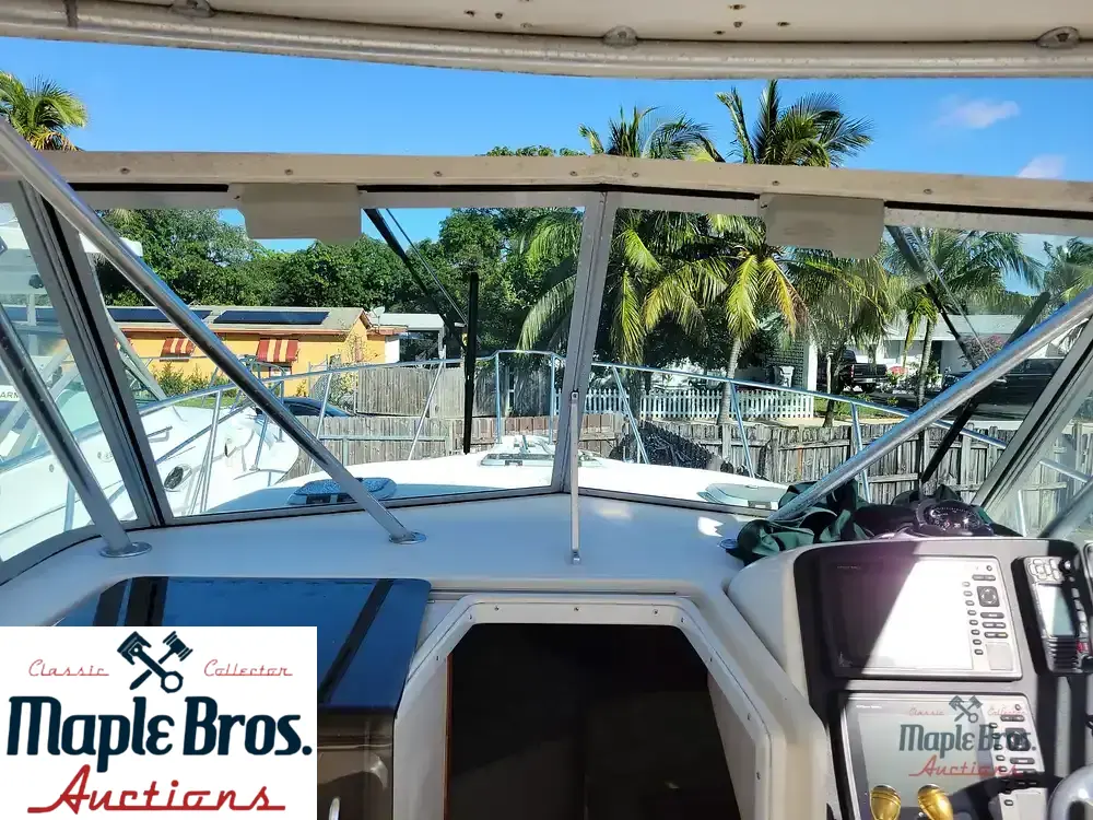 1999 Pursuit 3000 Express