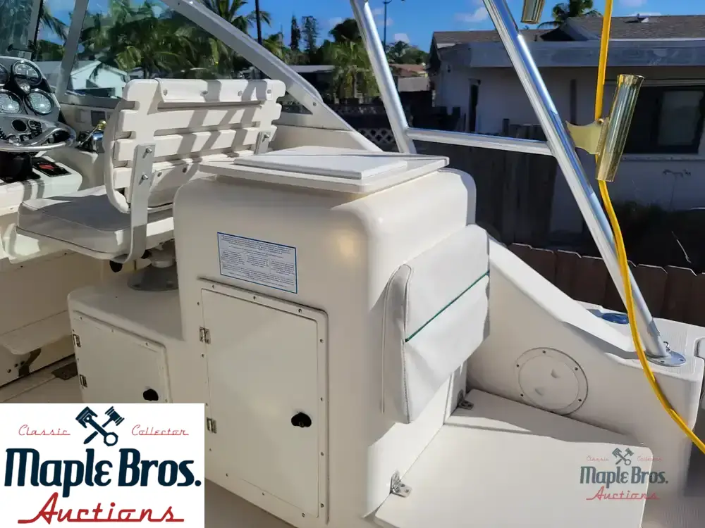 1999 Pursuit 3000 Express