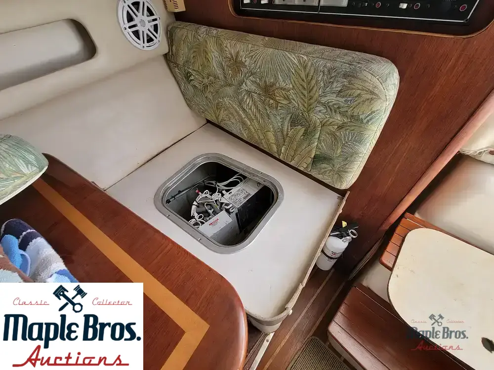1999 Pursuit 3000 Express