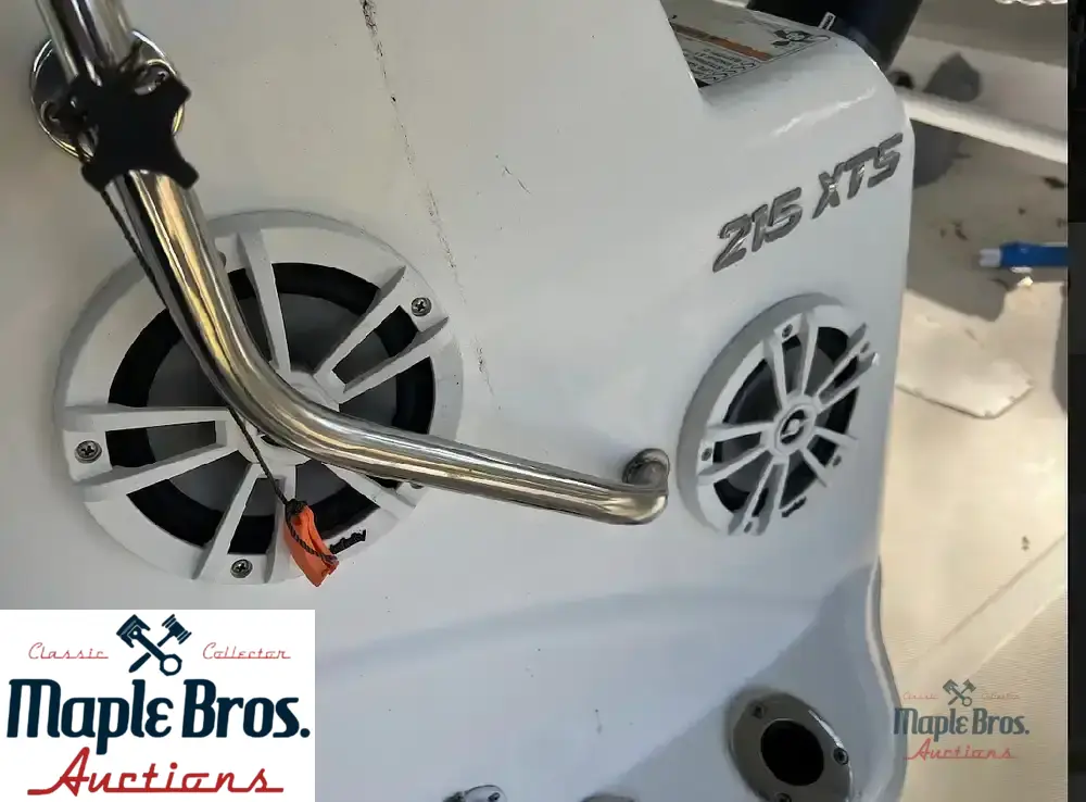 2021 NauticStar 215 XTS Shallow Bay