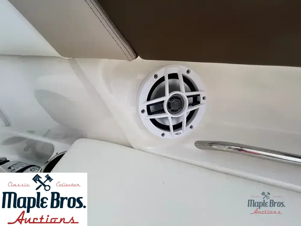 2022 Chaparral 23 SSi OB