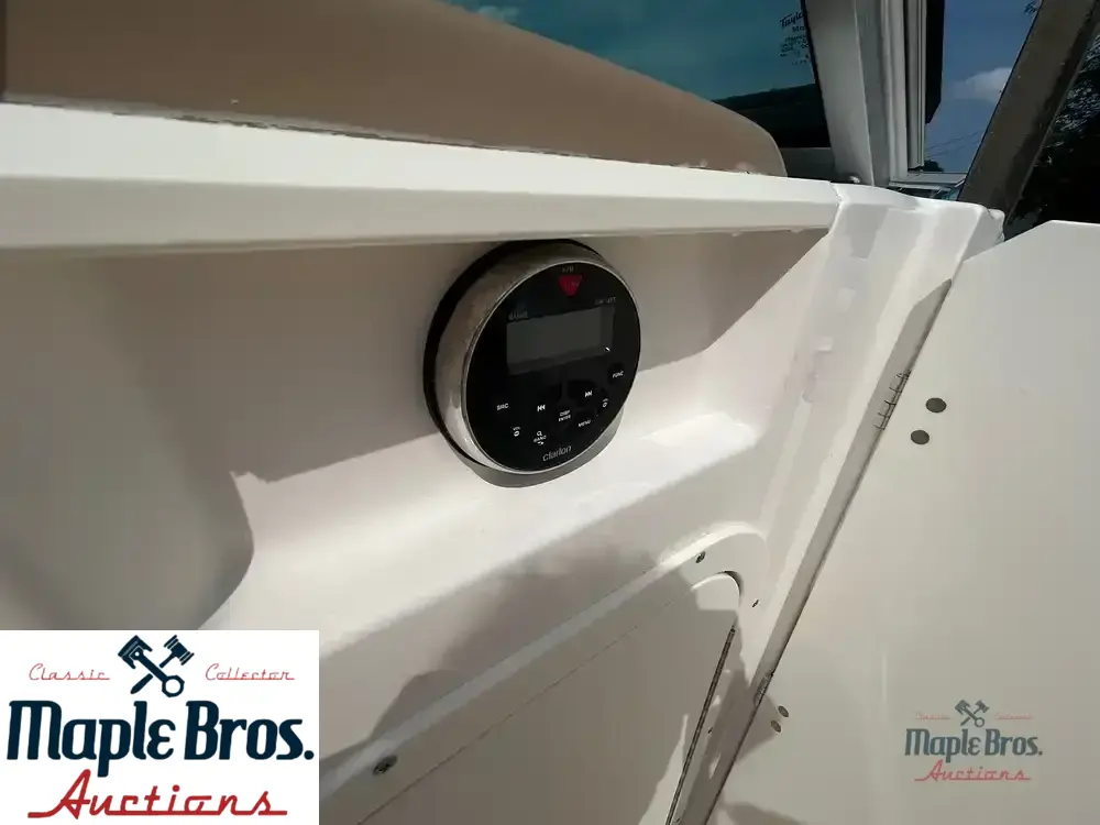 2022 Chaparral 23 SSi OB