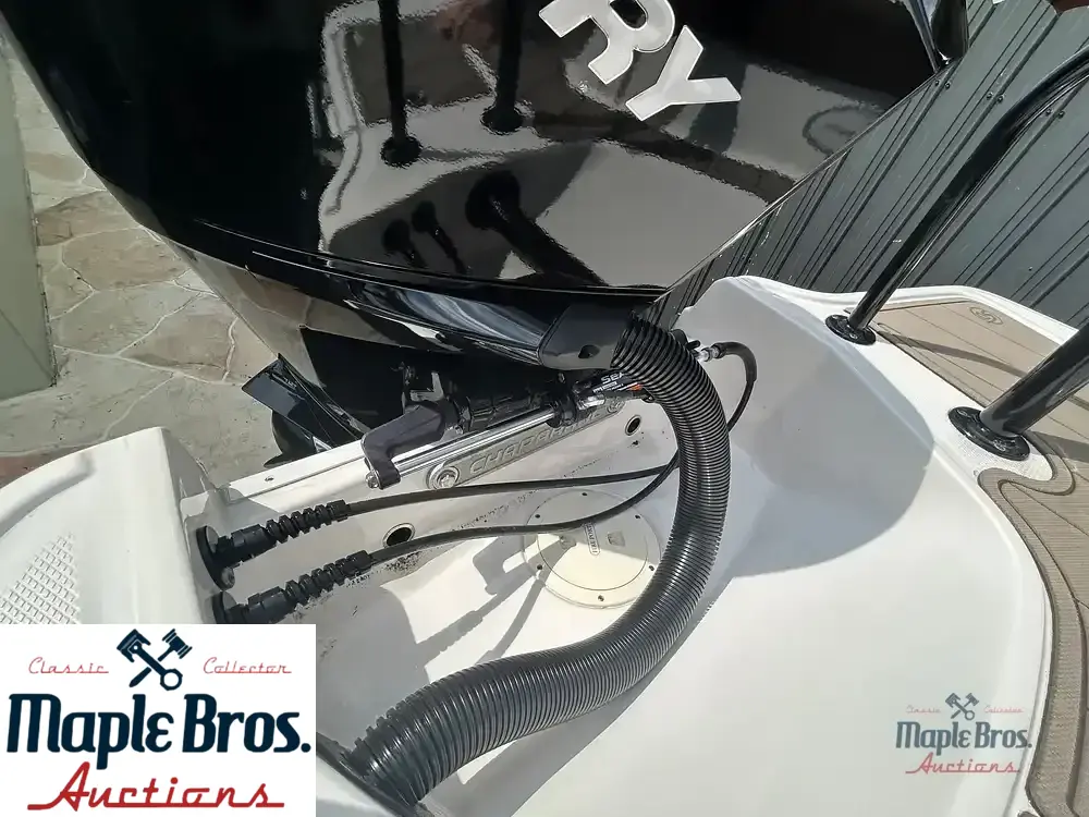 2022 Chaparral 23 SSi OB