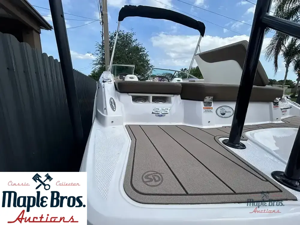 2022 Chaparral 23 SSi OB