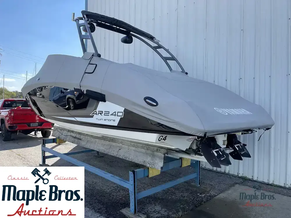 2018 Yamaha AR 240
