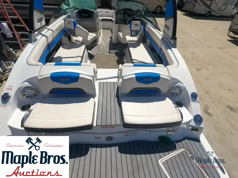 2018 Chaparral 2430 VRX