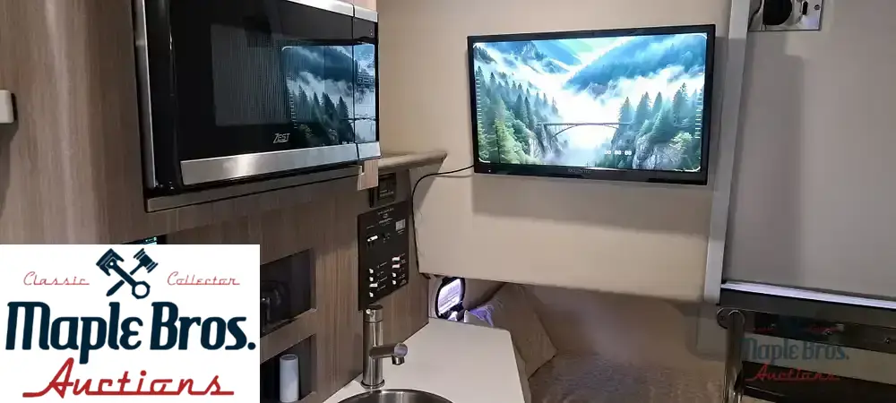 2022 Regal 26 Express