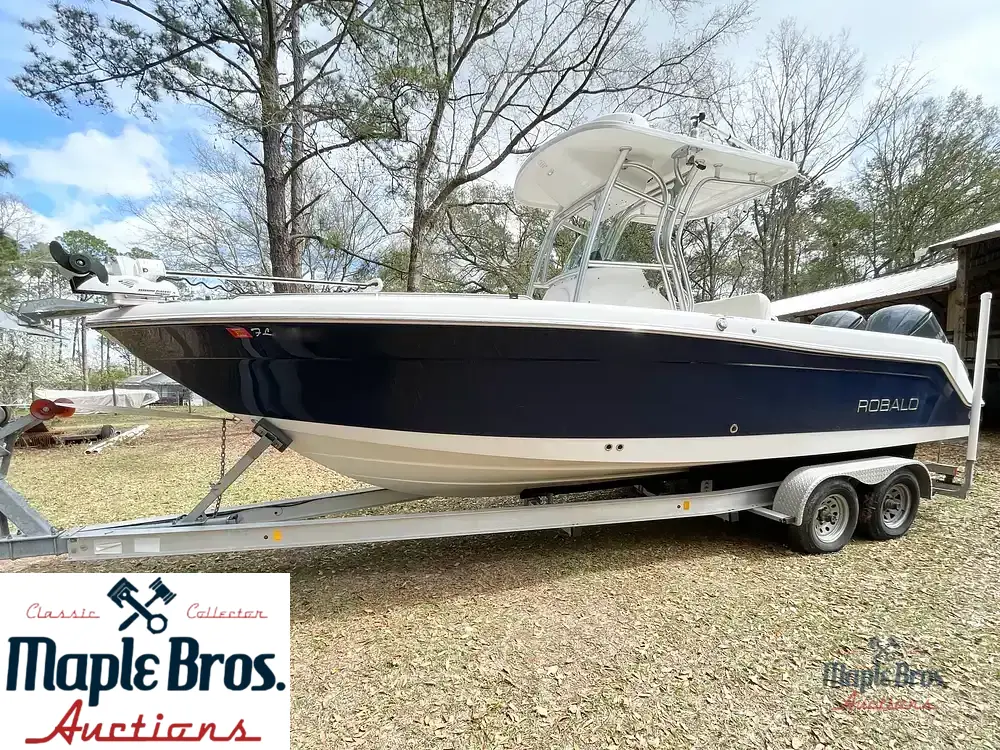 2013 Robalo R260