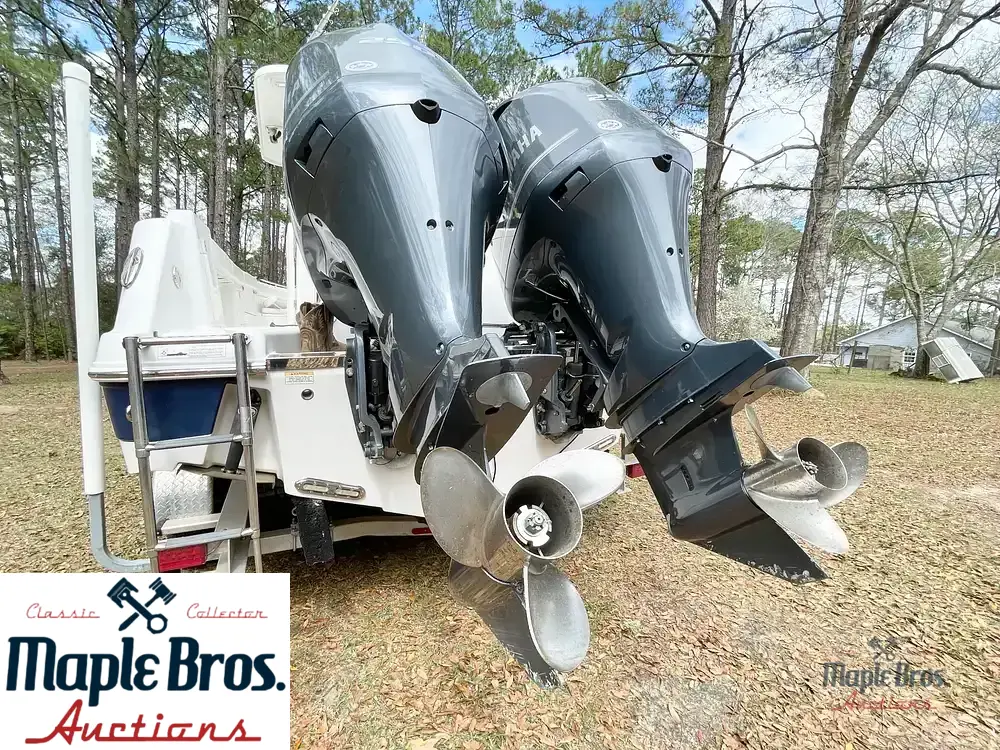 2013 Robalo R260