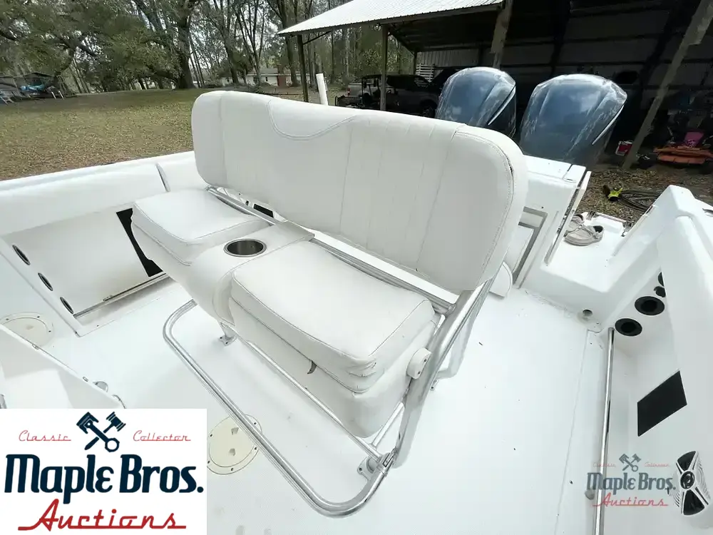 2013 Robalo R260