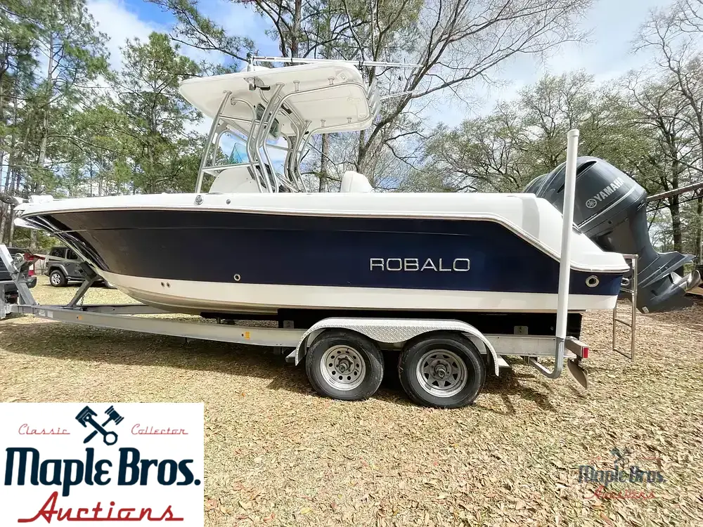 2013 Robalo R260