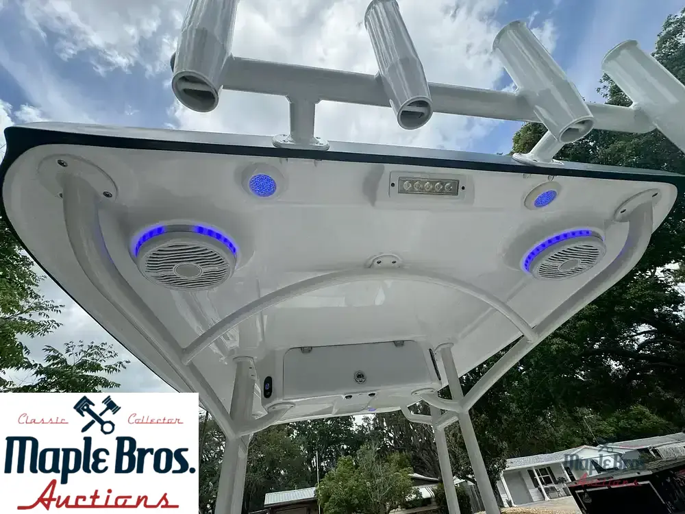 2022 Glasstream 240CCX