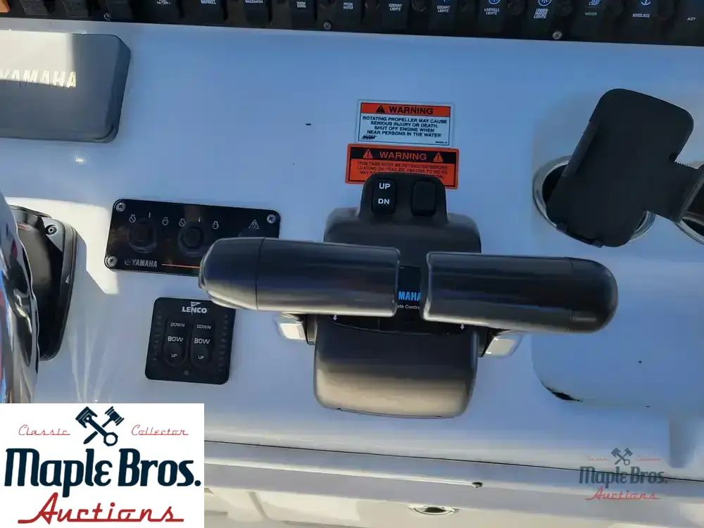 2016 Sea Hunt Gamefish 27