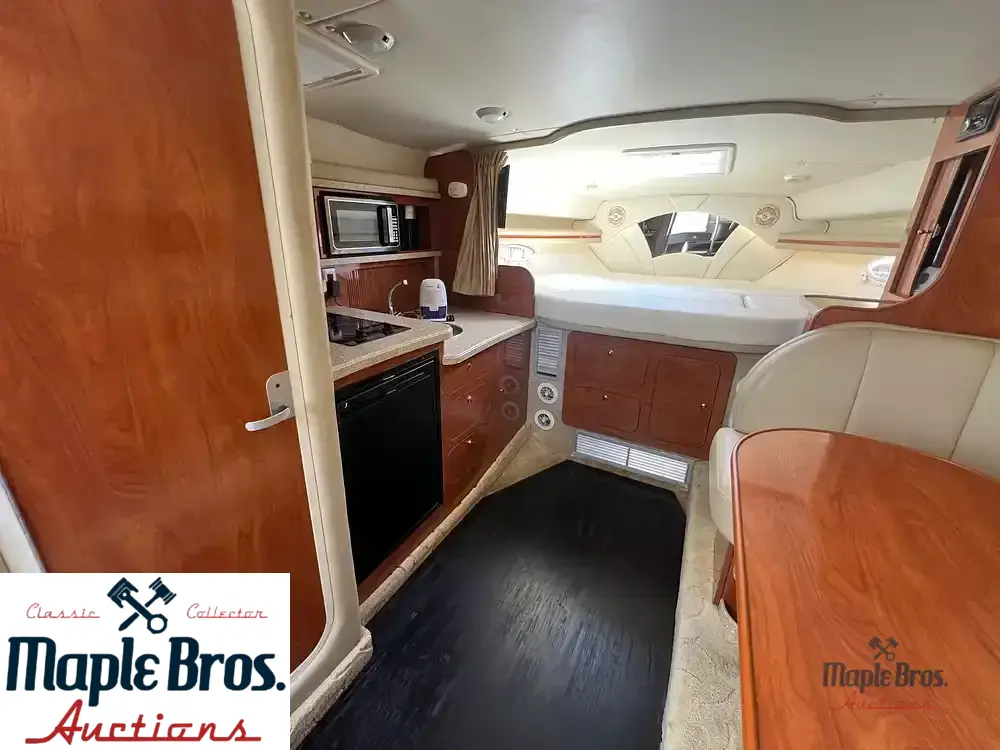2005 Rinker 342 Fiesta Vee