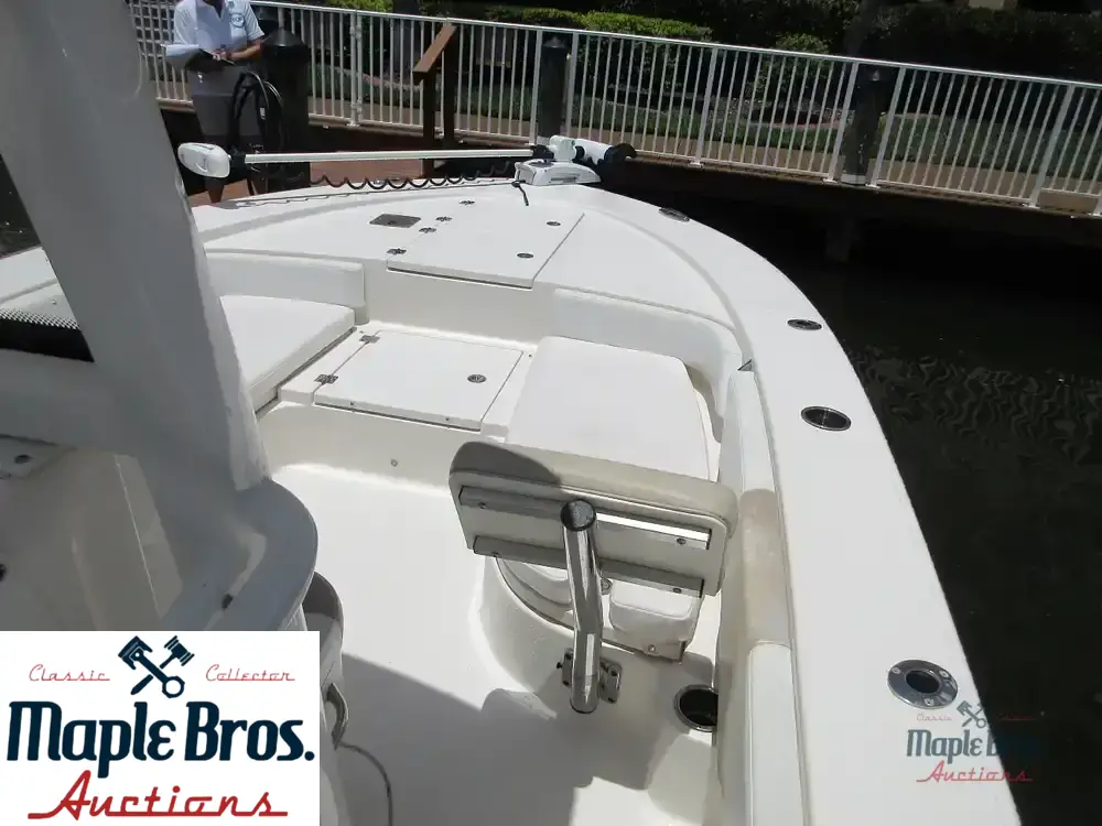 2018 Robalo 246 Cayman SD