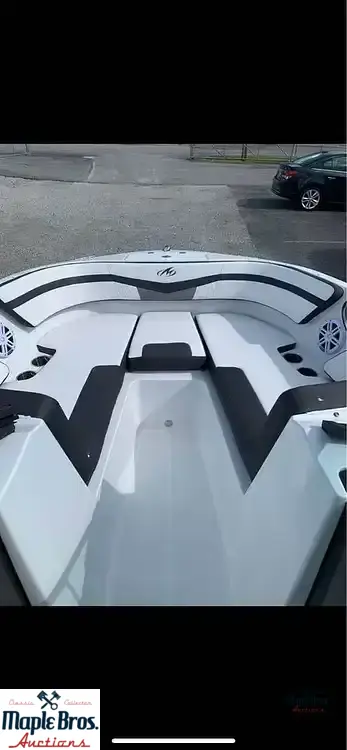 2021 Monterey M22