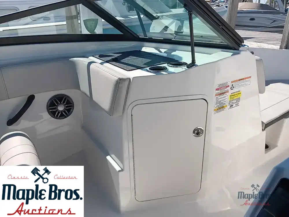 2023 Sea Ray SPX 210 O/B