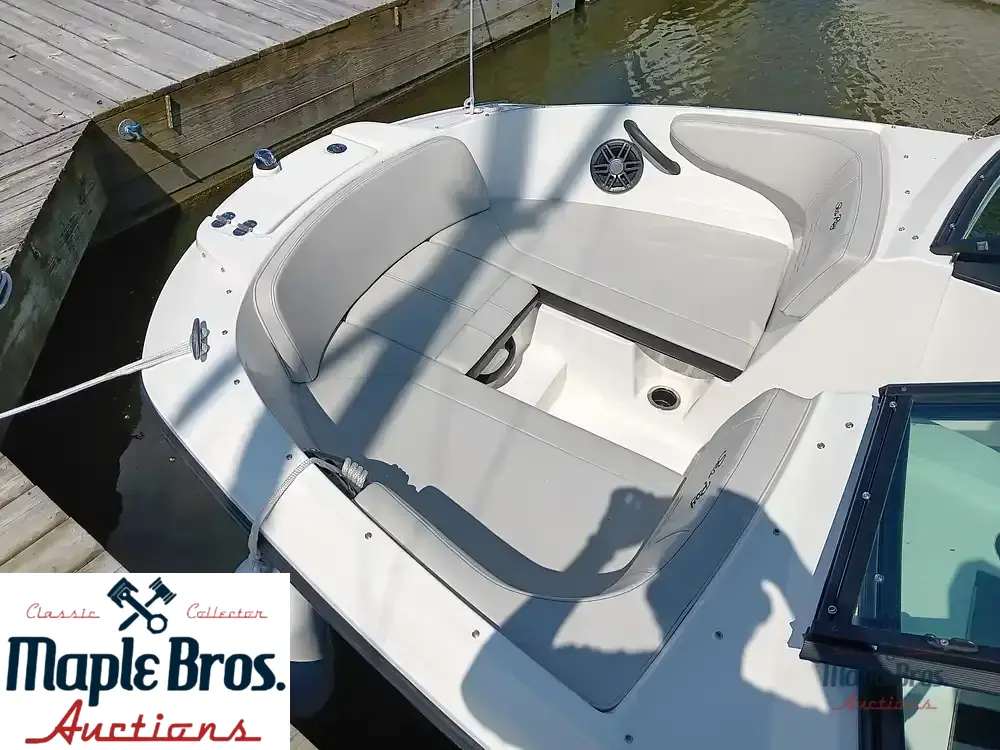 2023 Sea Ray SPX 210 O/B